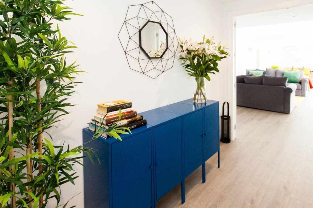 Isg Apartments Downtown Family Haven Free Parking Spot セビリア エクステリア 写真
