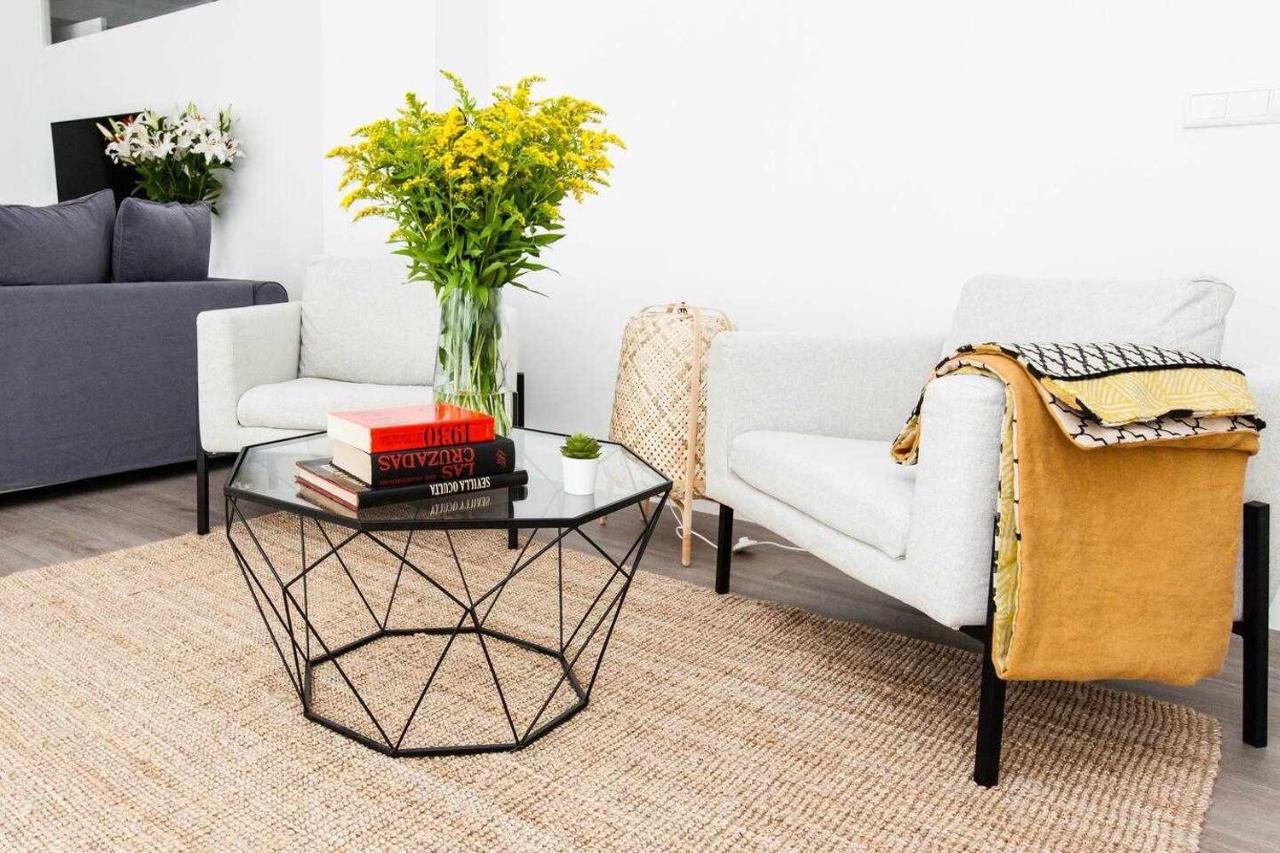 Isg Apartments Downtown Family Haven Free Parking Spot セビリア エクステリア 写真