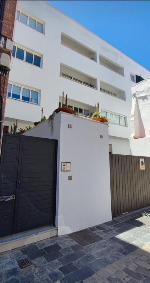 Isg Apartments Downtown Family Haven Free Parking Spot セビリア エクステリア 写真